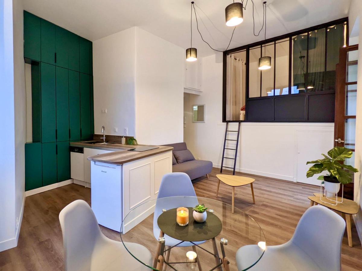 Joli Appartement De Charme Renove En Centre Ville Aubenas Eksteriør billede